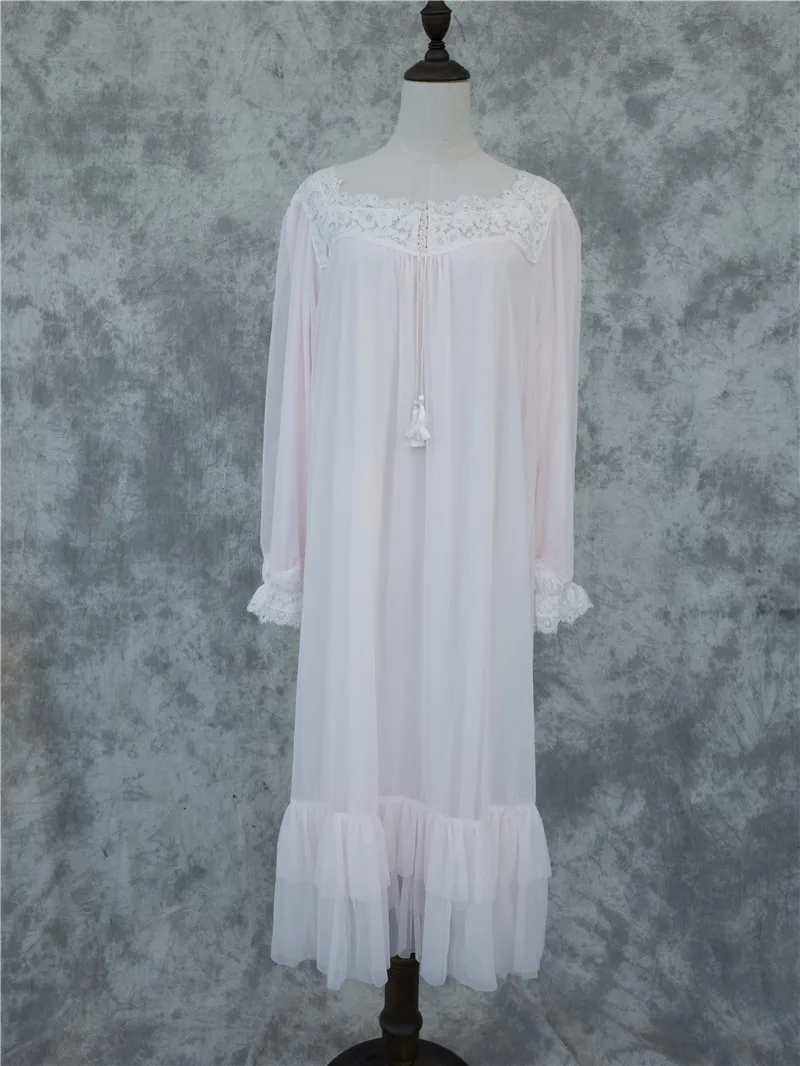 NIGHTGOWN (3)