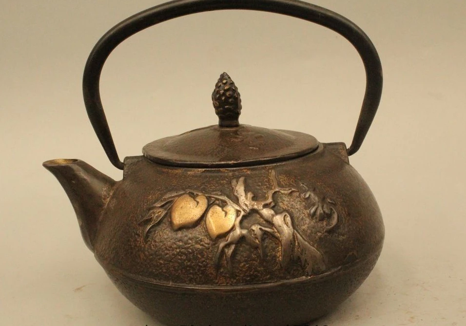 

6" Archaic Japan Japanese Iron Lucky Peach Kettle Wine Tea Pot Flagon