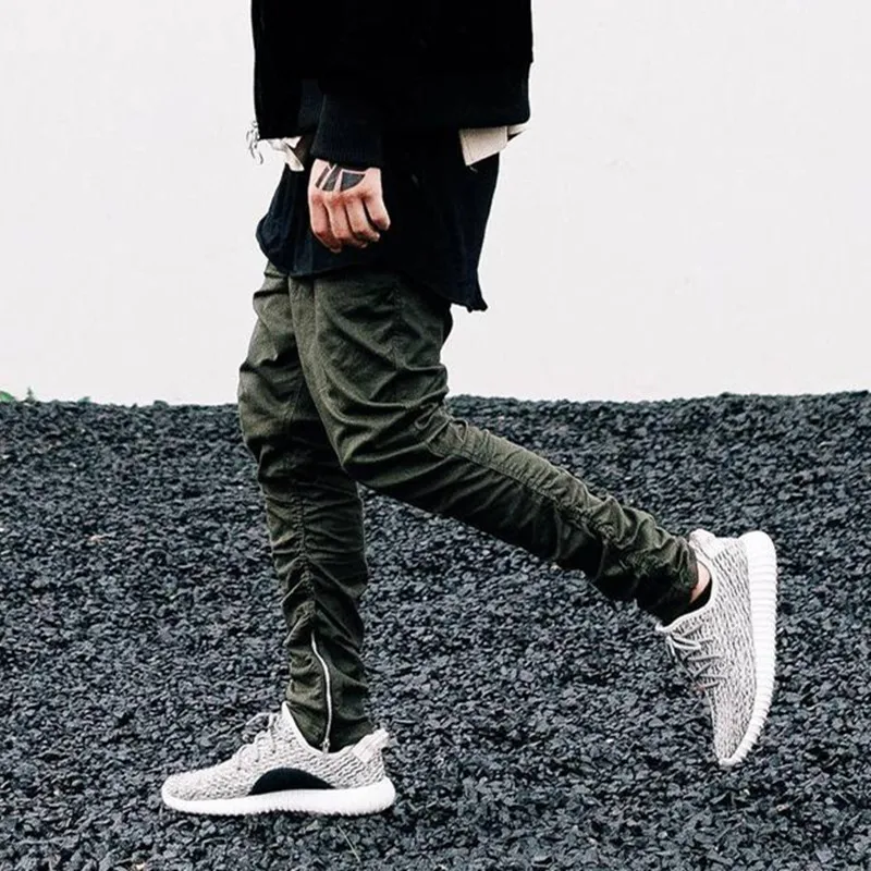 yeezy 350 with joggers