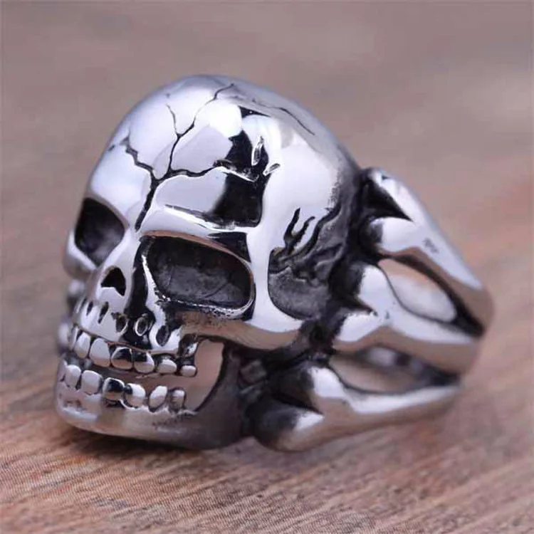 

2019 Punk Silver Black Tibetan Silver Skeleton Ring Gothic Retro Rock Vintage Vampire Skull Claw Ring For Men Fashion Ring