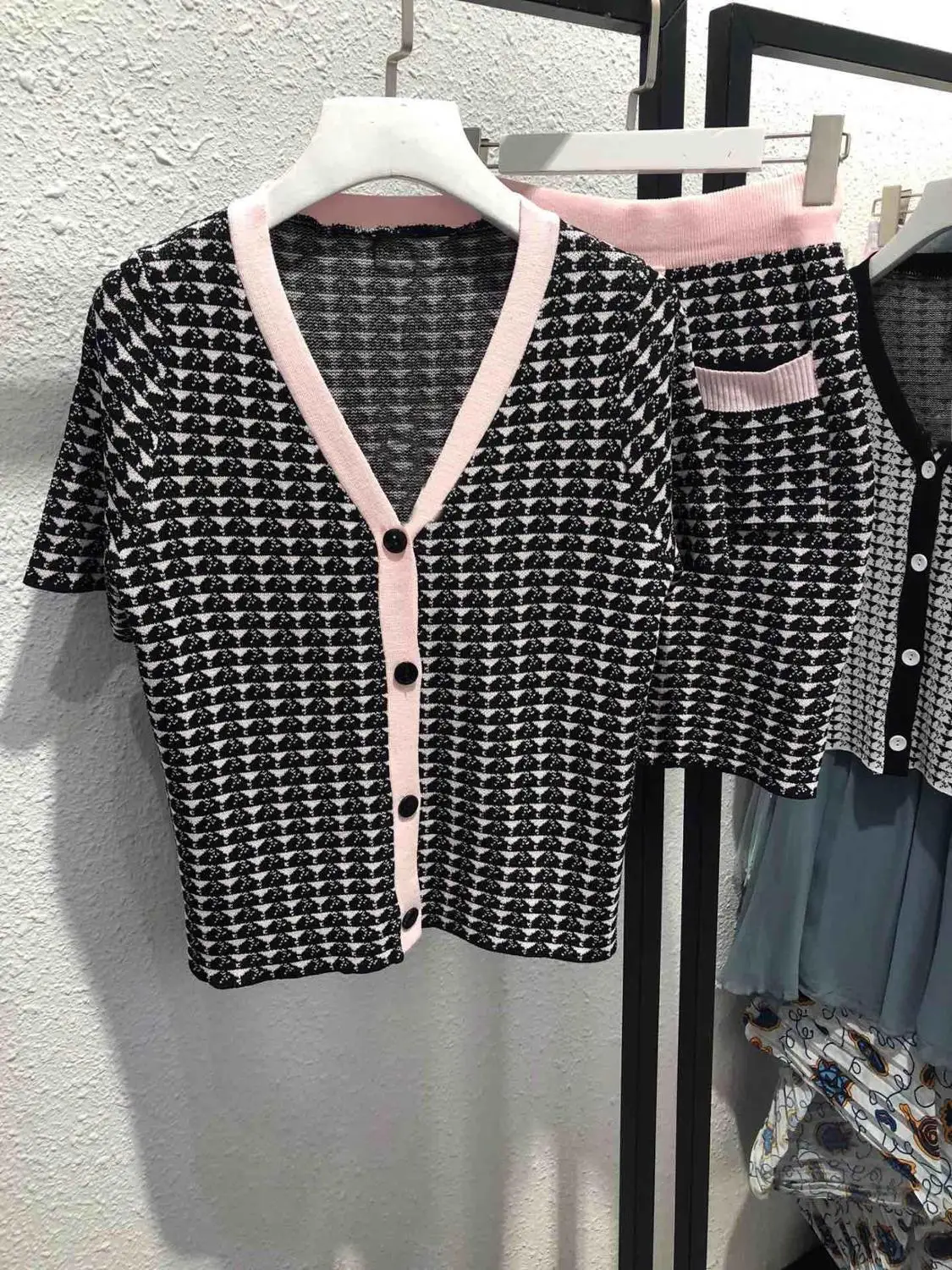 

2019 ladies fashion suit check short-sleeved knit top + bag hip slim skirt 2 piece suit 0608