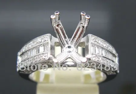 

EMERALD CUT SOLID 14kt WHITE GOLD . SEMI MOUNT SETTING ENGAGEMENT RING