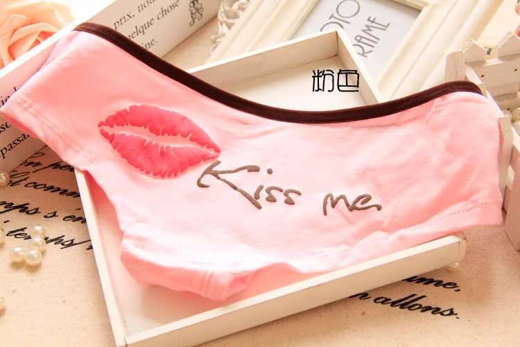 Charming Sexy Red Lips Women Briefs Comfortable Ladies Underwear Cotton Panties Tanga Low Waist Triangle for Female 10