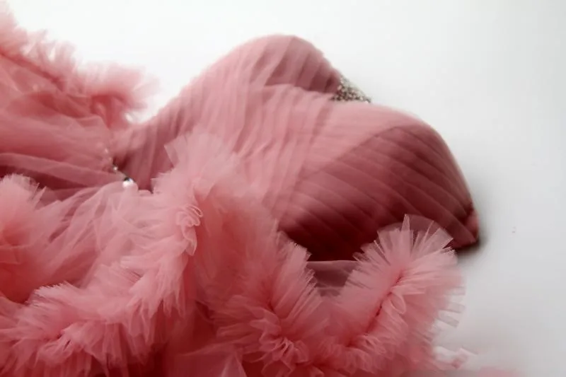 Милое кораллово-розовое многослойное короткое коктейльное платье-пачка милое мини-платье с оборками для торжественных случаев Блестящие кристаллы платья для выпускного
