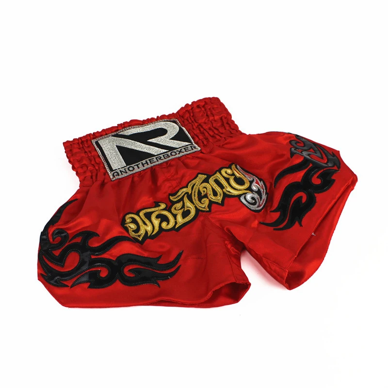 Новые поступления Муай Тай Шорты Кик боксерские трусы mma fight trunks короткие ММА боевые спортивные штаны черные красные серебряные для мужчин и женщин - Цвет: red