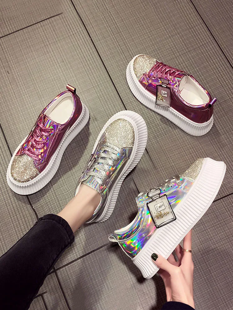 

Fashion Bling Shoes Women Vulcanize Shoes Glitter Female Sneakers Lace-up Sparkly Shoes Women Tenis Thick Soles Casual Shoes