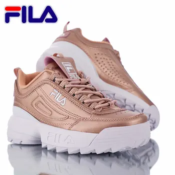 fila de zapatos