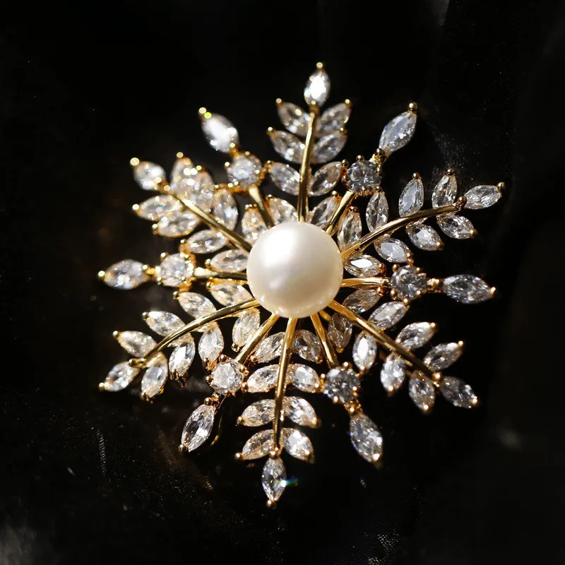 

selling high-grade zircon snowflake natural freshwater pearl brooch brooch female Korean luxury clothing accessories
