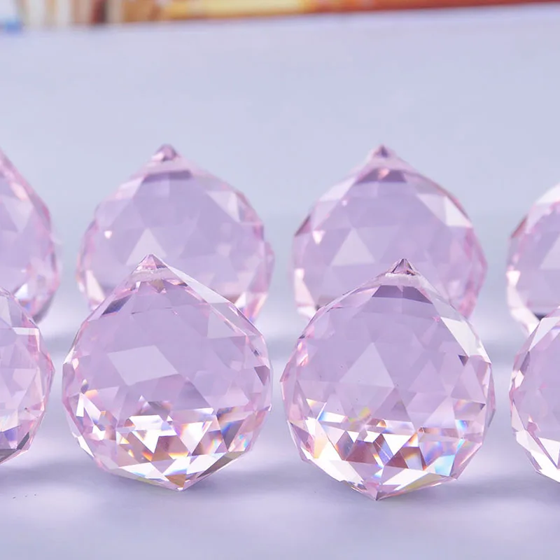 Люстра розовая хрустальная. Бусины из хрусталя розового. Розовый кварц камень необработанный. Хрустальный лотос хоттей. Серьги с розовым хрусталем.