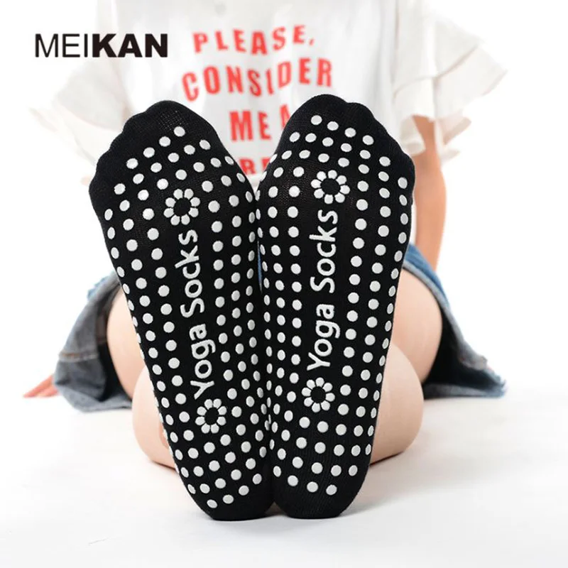 Meikan 4 pair Straps Design Non-Slip Yoga Socks for Women Perfect for Pilates Barre Bikram Workout Socks dance with Grips
