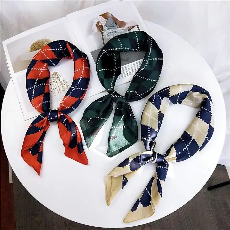 

Plaid women fashion check kerchief headscarf square scarf size 70x70cm Foulard Bandana hair accessory fashion headband LL190313