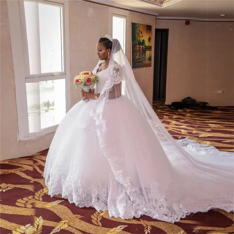 New Fashion Nigerian V neck Lace Crystals Ball Gowns Plus Size Wedding