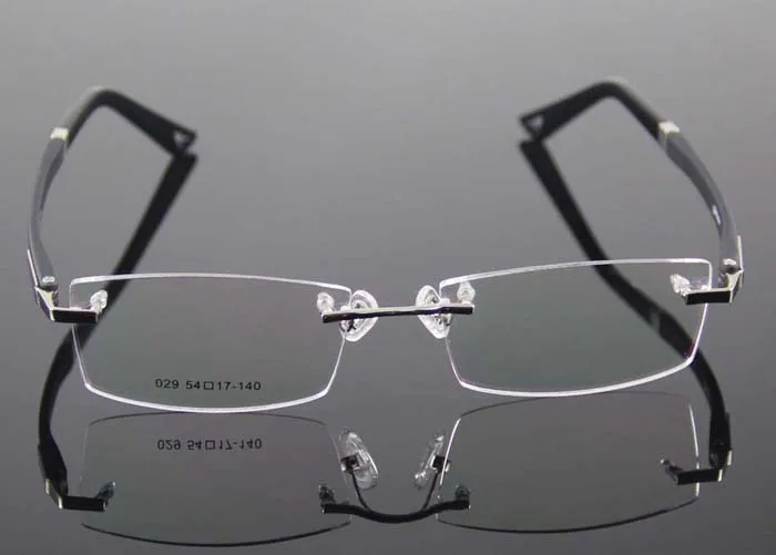 029-silvery-700 (3)