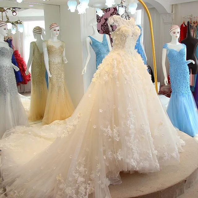 Saudi Arabisch 2016 Floral Brautkleider Royal Train Libanon Wedding