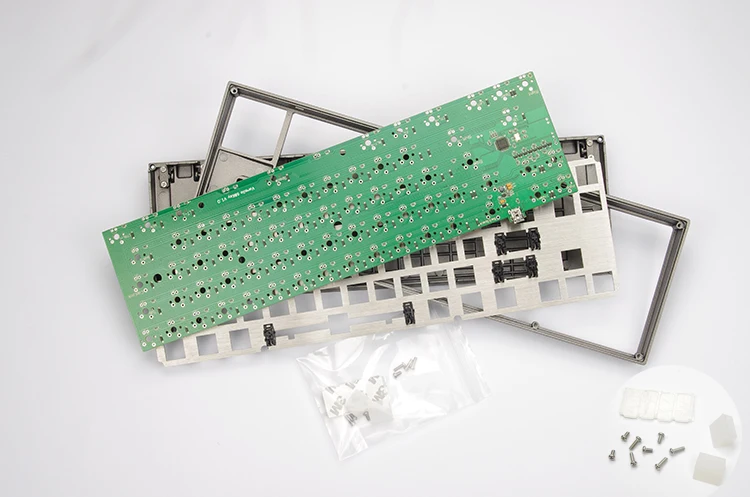 Prix pour Haute qualité VA68M VA68 DIY Kit CNC Anodisé Boîtier En Aluminium PCB Plaque pour 68 Mécanique Clavier de Jeu Prix pour Haute qualité VA68M VA68 DIY Kit CNC Anodisé Boîtier En Aluminium PCB Plaque pour 68 Mécanique Clavier de Jeu