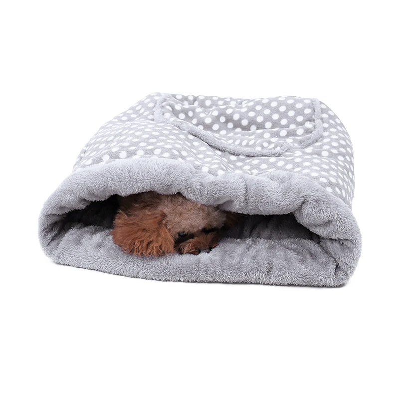 Кровать для домашних животных супер мягкий флис зимний теплый маленький спальный мешок для животных Dot узор щенок Подушка кошка гнездо многофункциональный продукт для домашних животных