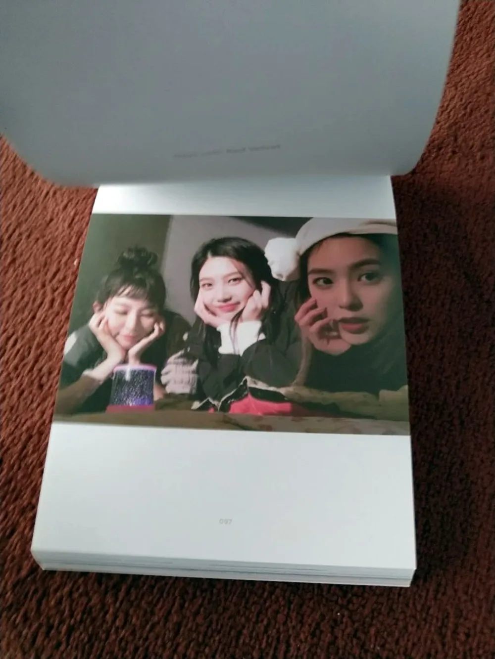 RED VELVET   SELFIE BOOK RED VELVET 1