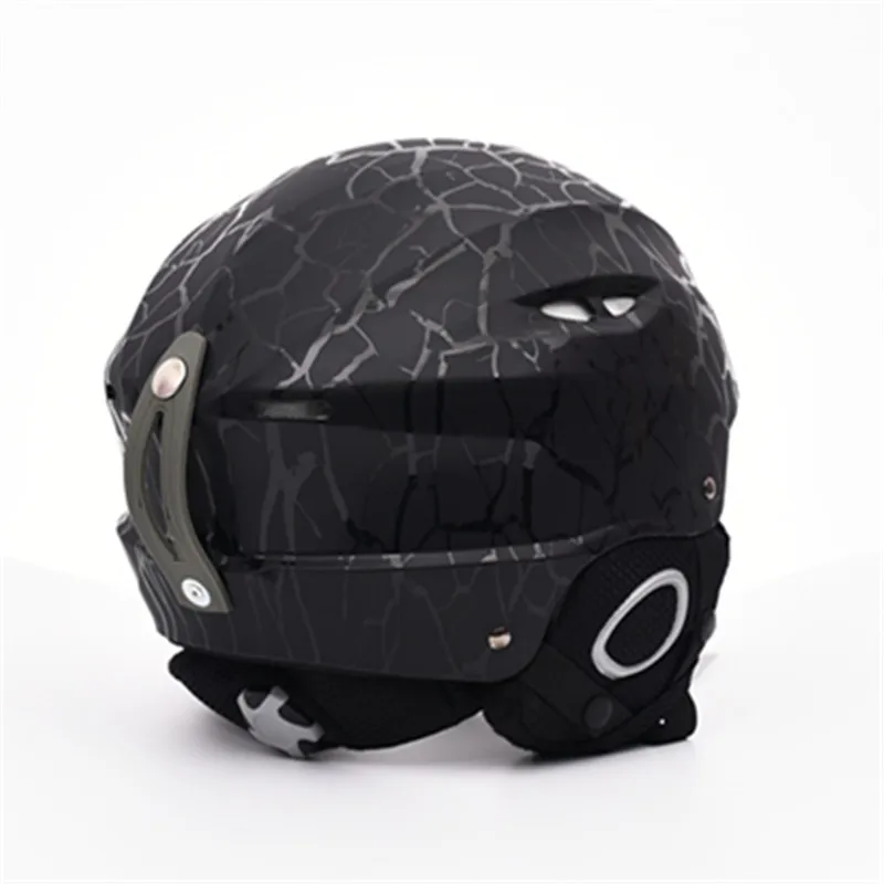 Cheap ski helmet