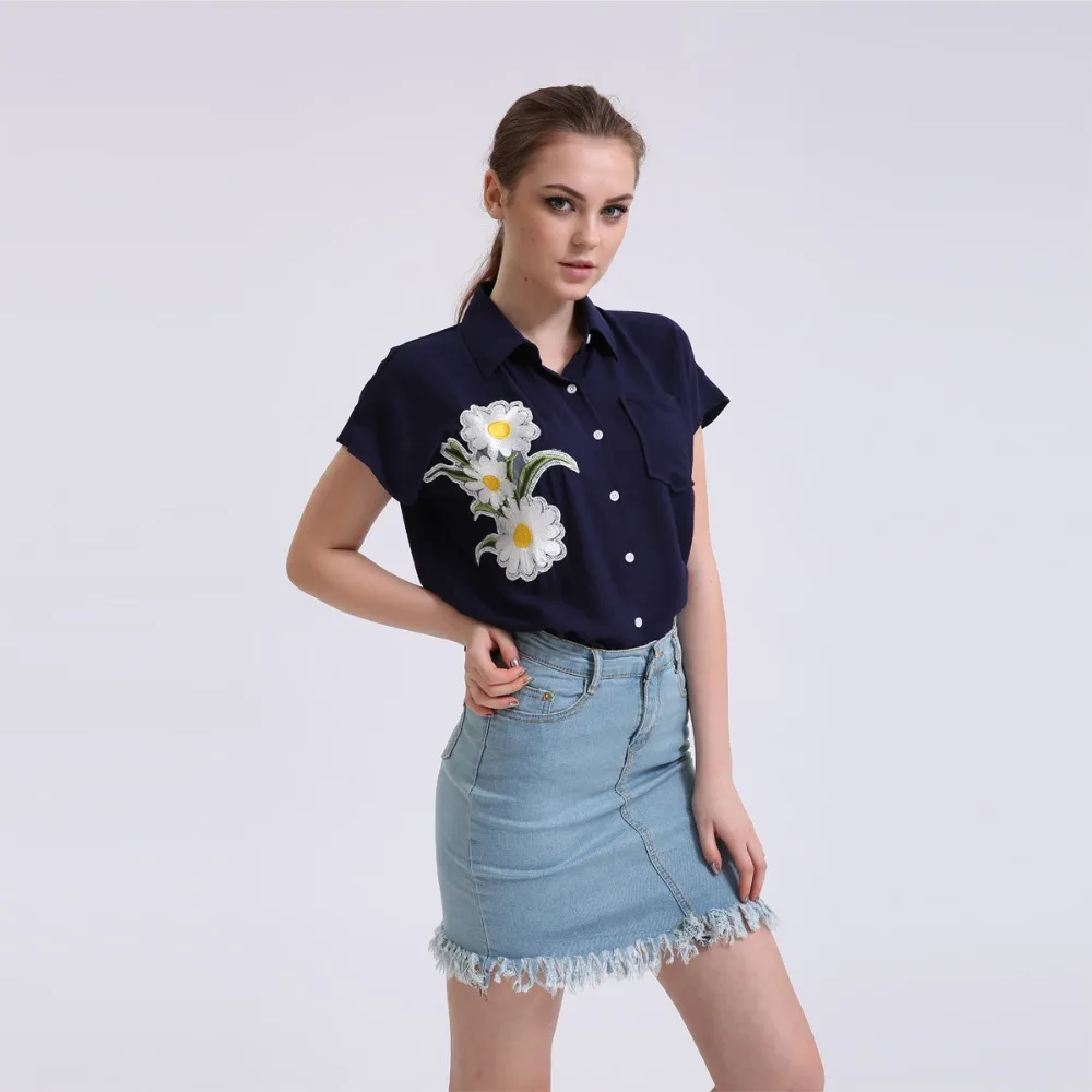 

Dioufond Floral Appliques Shirts Women Short Sleeve White Blouse Turn Down Collar Blouses Summer Ladies Tops Casual Blusas 2017