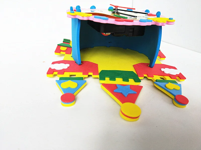 Happyxuan 2-in-1 DIY 3D Cartoon Eva Clock Pen Holder Kindergarten kids Art Craft Kits Material Toy Creative Education Gift Girl