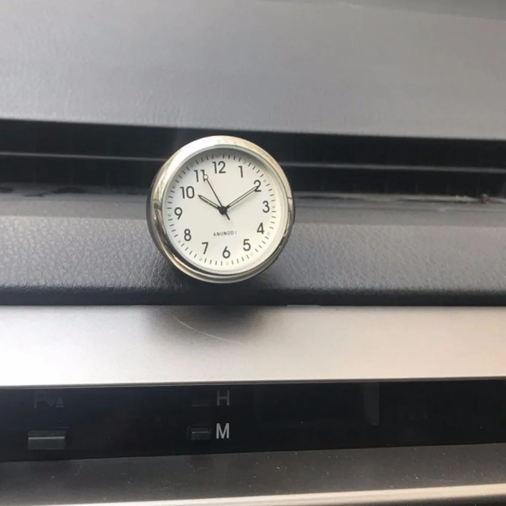 

ONEWELL 1pcs Auto Electronic Watch Auto Air Conditioning Outlet Car Thermometer Steel Fluorescent Hygrometer Mechanical Watch