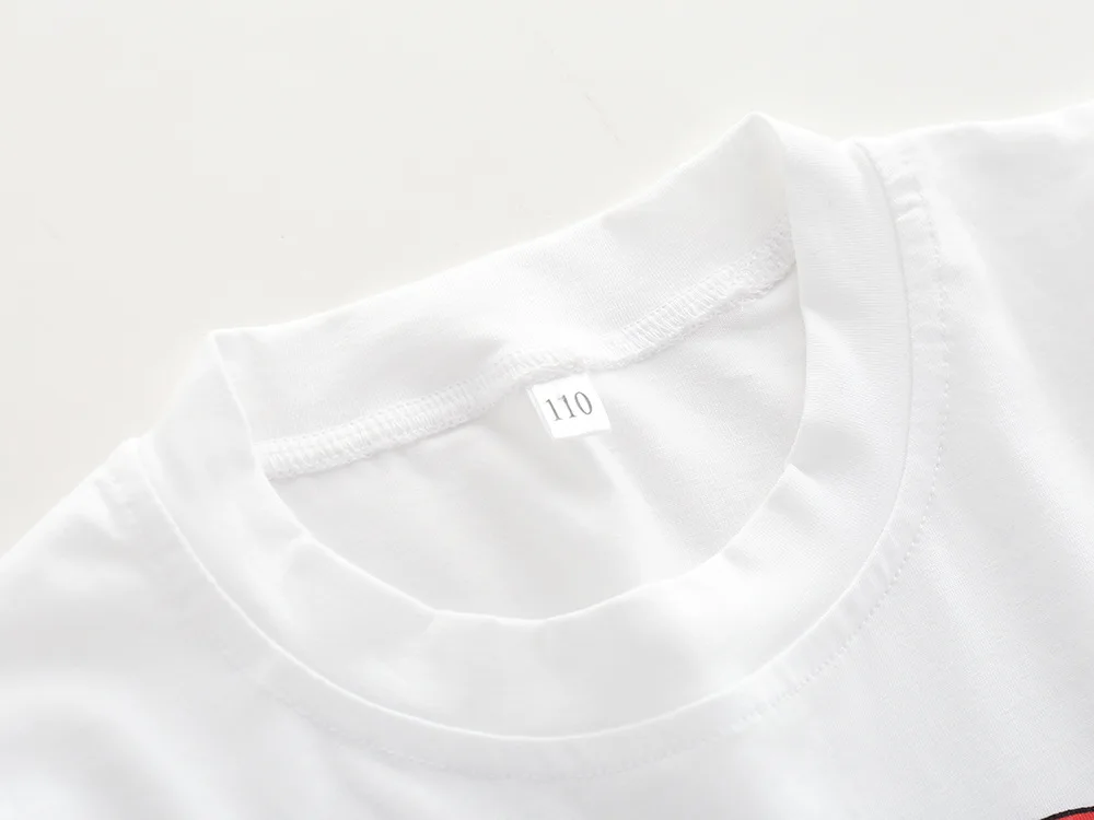 8983586824_457880003