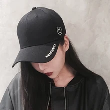 Yougeman летние модные белые Кепки корейский стиль ulzzang Harajuku Письмо Вышивка ленты Бейсболки для женщин для Для женщин хип-хоп шляпа