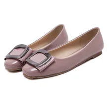 Обувь на плоской подошве из полиуретана женская обувь на плоской подошве с острым носком г. Новая весенняя обувь с металлическими пряжками, большие размеры 41-43