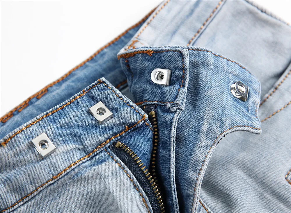 4235164847_1518810607