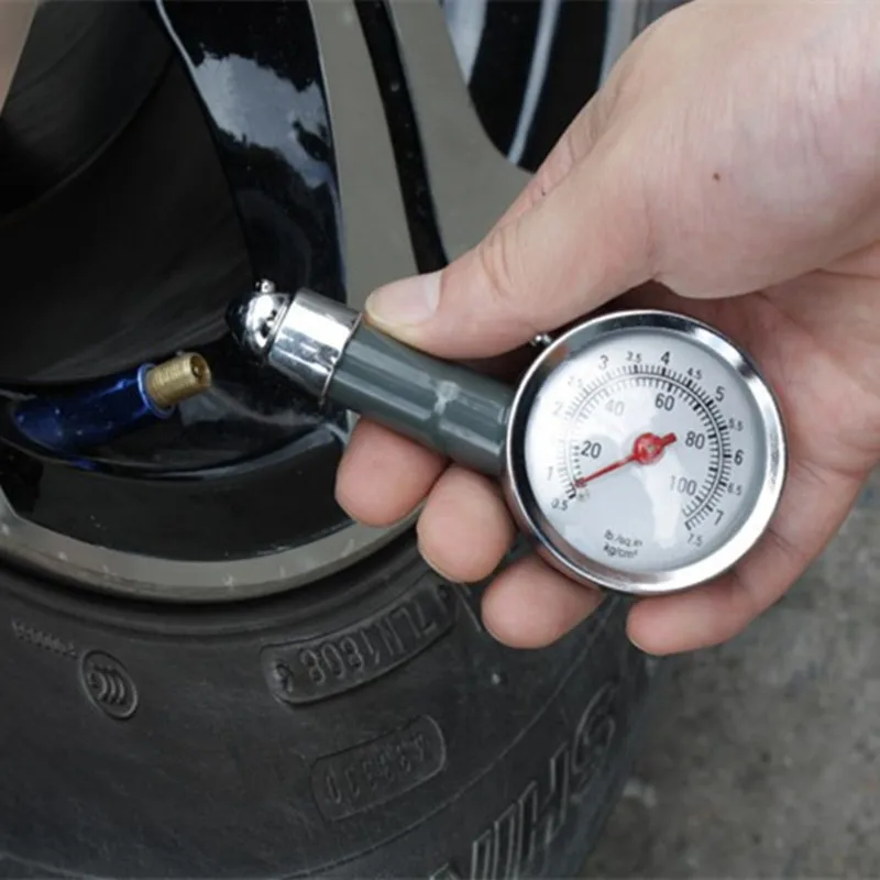 Какое давление должно быть в шинах мотоцикла. Манометр автомобильный Tire Pressure Gauge. Манометр давления в шинах ЗИЛ 131. Шкалы измерений манометр автомобильный компрессор 1724кра. Измеритель давления в шинах мотоцикла Ява 250.