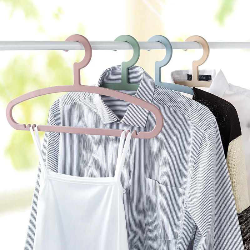[Free shipping] New Style ! Cheap tough Colorful Plastic Hanger for
