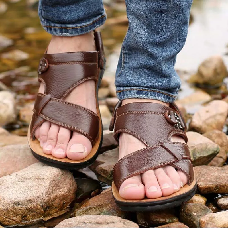 Высококачественные мужские новые летние сандалии из искусственной кожи модные легкие удобные простые дышащие Нескользящие сандалии на плоской подошве