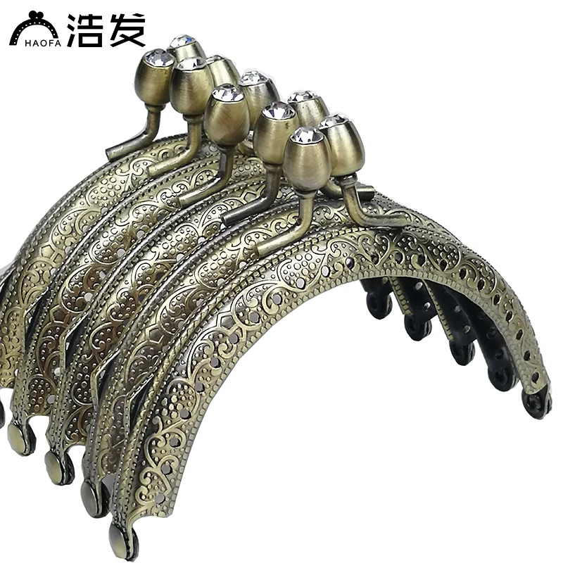 

HAOFA 8.5cm Accessories for Bags Pattern Arc Embossing Metal Clutch Frame Bronze Diamond Head Frame Kiss Clasp Coin Purse Frame