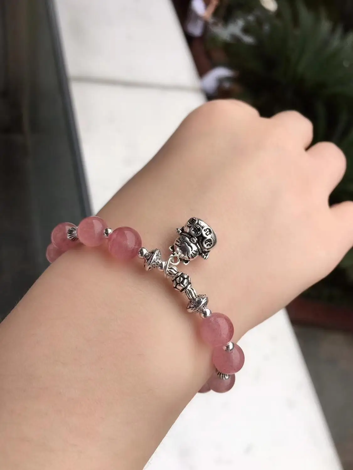 

Real S925 Sterling Silver Bracelet Woman's Strawberry Crystal Bead Luck Cat Tassel Bracelet Gift Fashion Friend Hot Sale