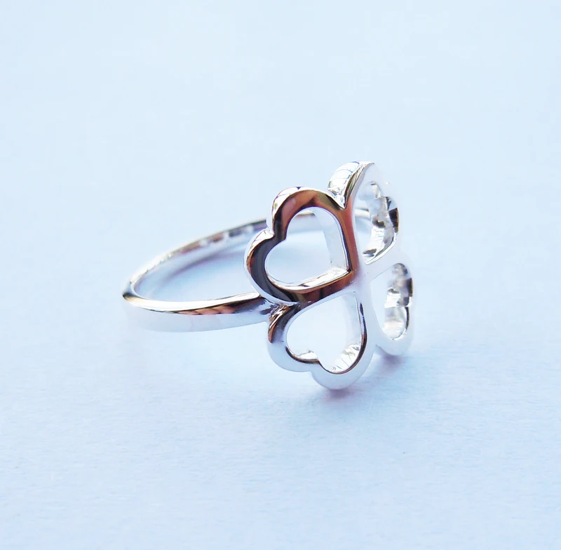 

Wellmade Solid 925Sterling Silver Clover Ring