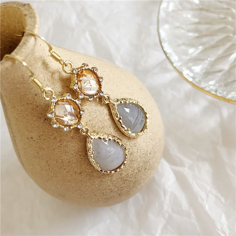 

UJBOX Original Fashion Temperament Earrings Japan South Korea Long Stone Resin Drop Earrings No Pierced Earrings