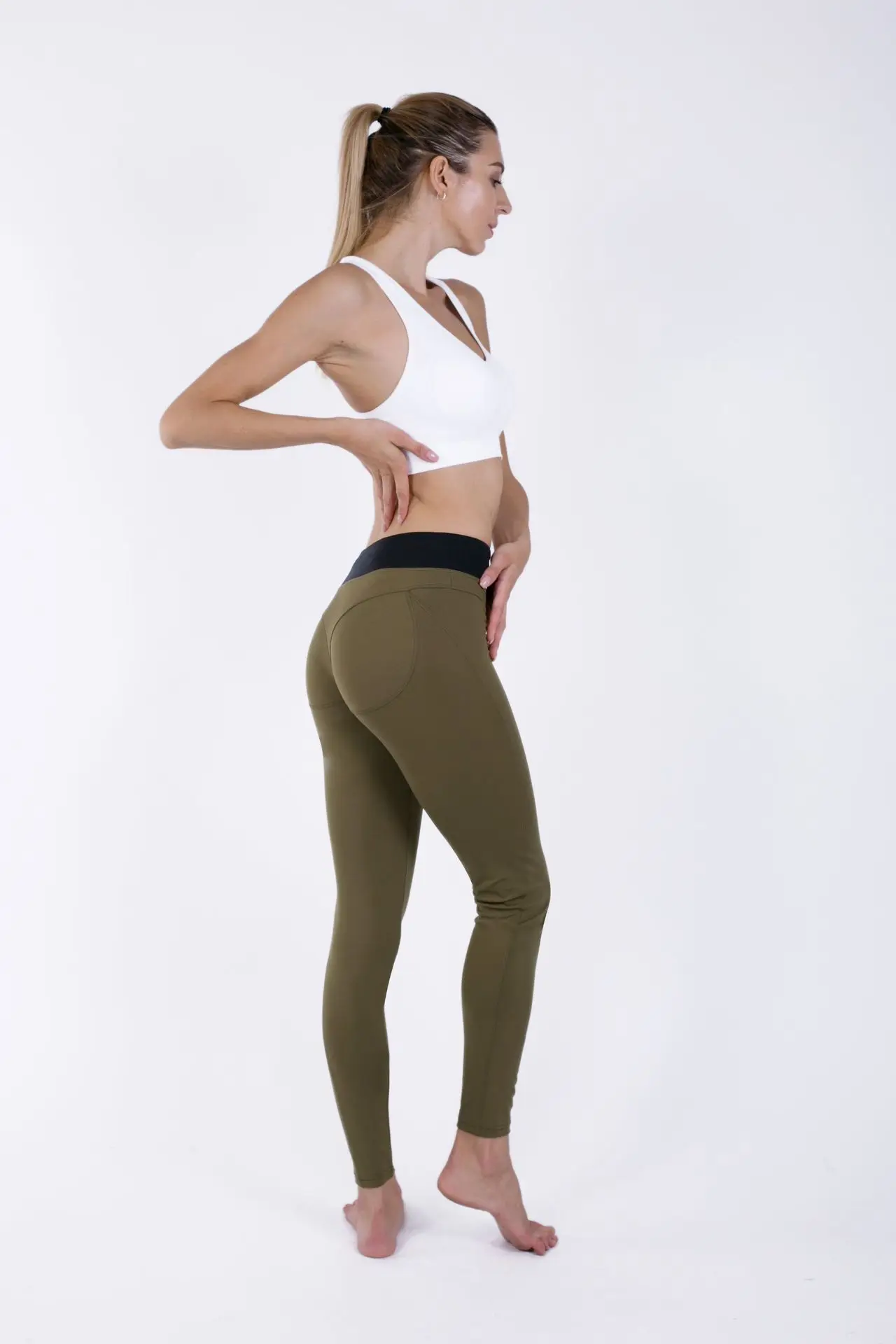 //cbu01.alicdn.com/img/ibank/2018/354/401/9147104453_2102846652.jpg