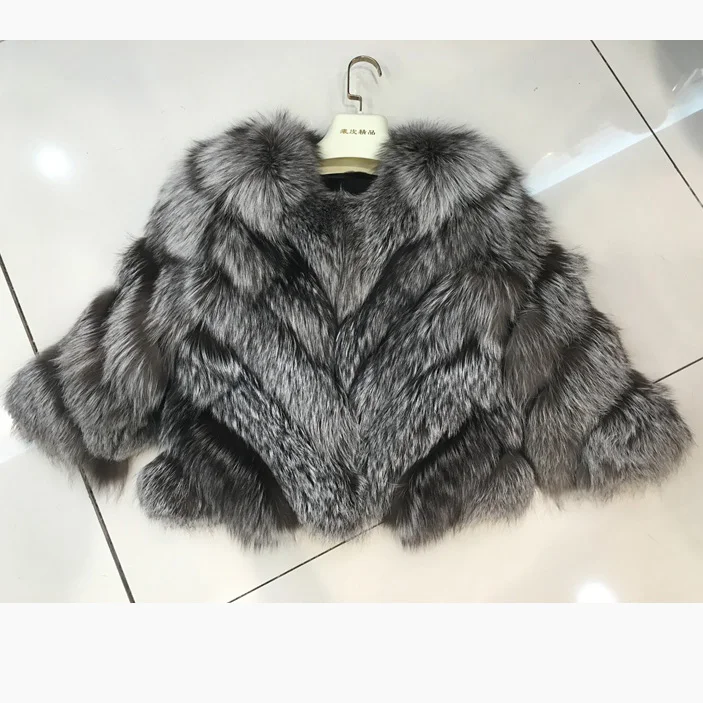 

2018 Luxury Real fox Fur Jacket Coat Autumn Winter Women Fur Short Outerwear Coats Lady Clothing genuine silver fur overcoat