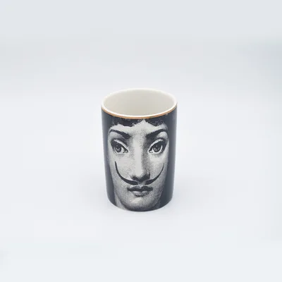 Винтаж Fornasetti аксессуары для ванной комнаты Набор керамическая чашка держатель для зубной щетки мыло диспенсер путешествия мыло держатель шампунь бутылка для ванны - Цвет: Toothbrush Cup 2