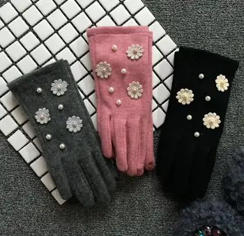 

Autumn winter women's flower pearl beaded driving gloves girls winter touchscreen cashmere glove R234