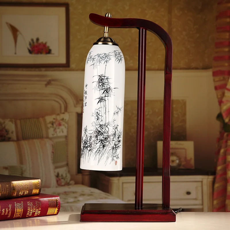 China Antique Living Room Vintage Table Lamp Porcelain Ceramic Table Lamp wedding decoration the bedroom table lamp (1)