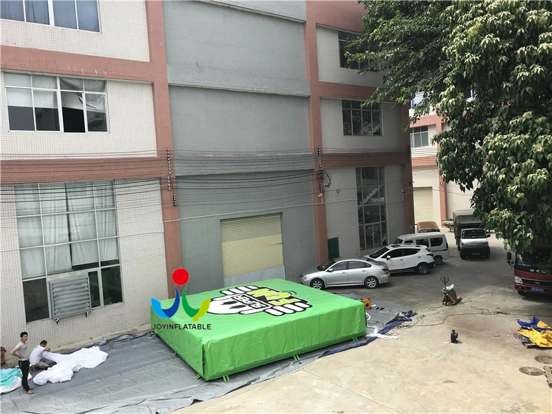Inflatable Stunt Cushion With Pillow 2