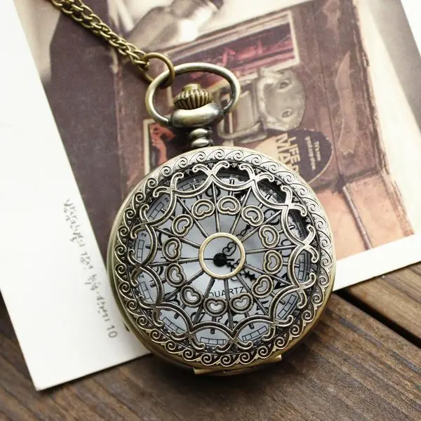 1pcs Retro Vintage Bronze Quartz Necklace watch Pendant Steampunk Chain Clock Po 1pcs Retro Vintage Bronze Quartz Necklace watch Pendant Steampunk Chain Clock Po
