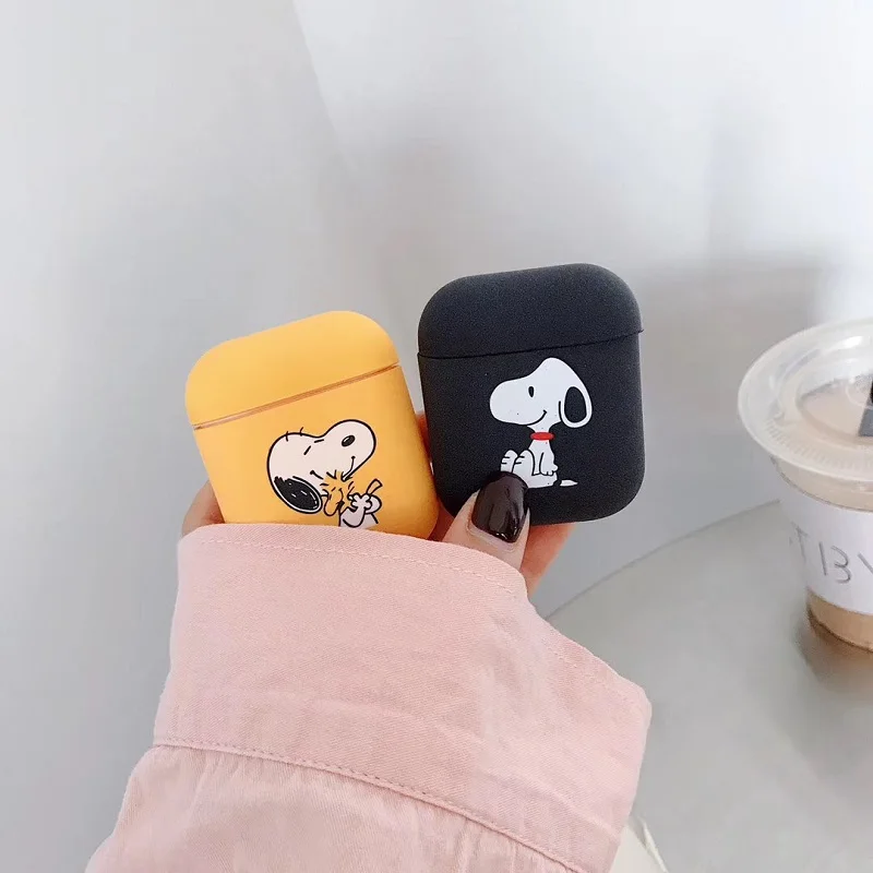 

Plastic Frosted Cartoon CuteSnoopy Airpods 1 2 Charging Box Case Yellow/Black Color Silky Hand Feeling Perfect Fitted Match