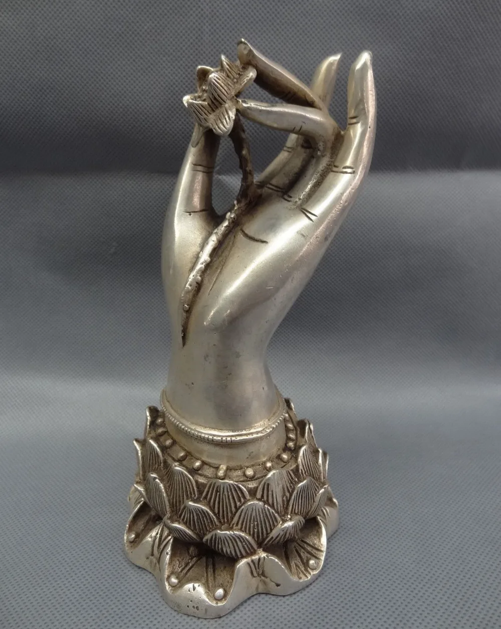 

Chinese Silver Buddhism Lotus Kwan-Yin GuanYin Buddha Fo Hand Statue Holder