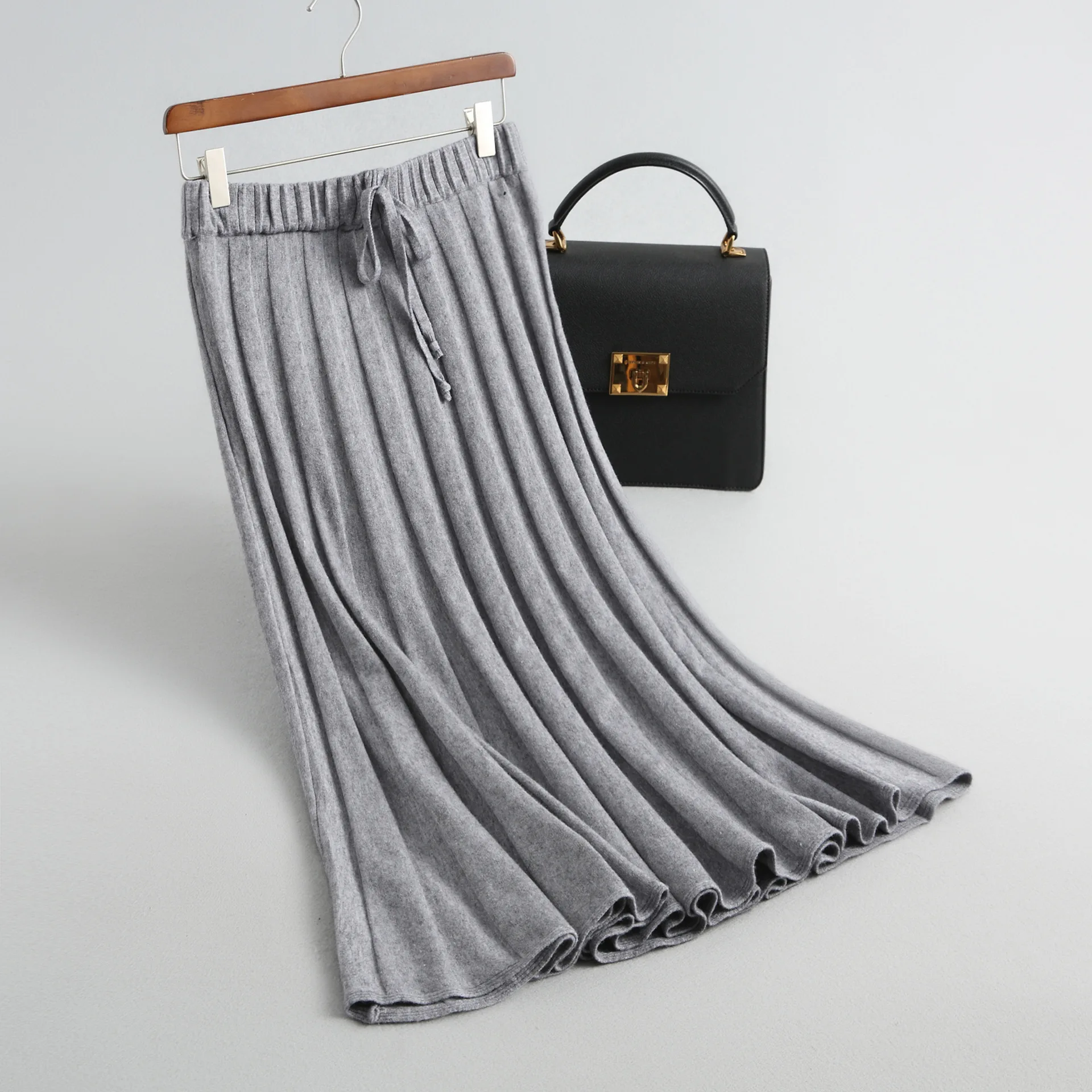 INNASOFAN юбка женская Осень-Зима вязаная плиссированная юбка с высокой талией Евро-американская Модная элегантная юбка в однотонном цвете