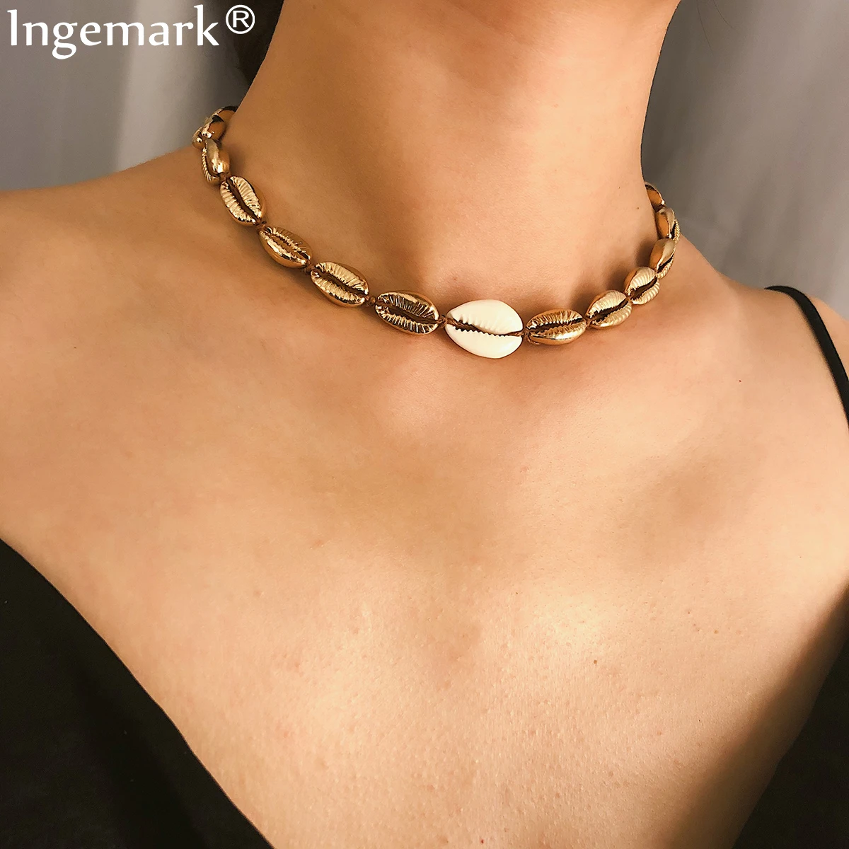 

Ingemark Bohemian Hawaiian Sea Shell Choker Necklace Women Summer Beach Creative Cowry Full Seashell Tassel Chain Necklace 2019
