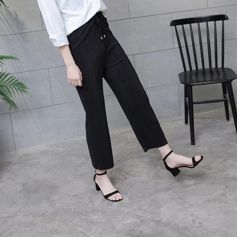 

Fashion shoes female 2019 summer new square with a word buckle with suede wild open toe thick with women sandals