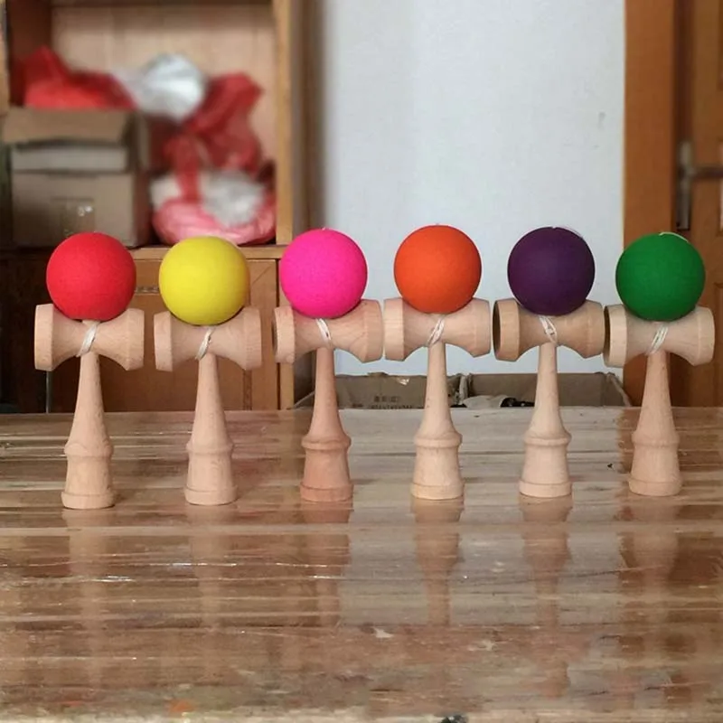 Открытый жонглирование шары Kendama 18 см профессиональные деревянные игрушки Спорт мяч игра для детей цвета случайный