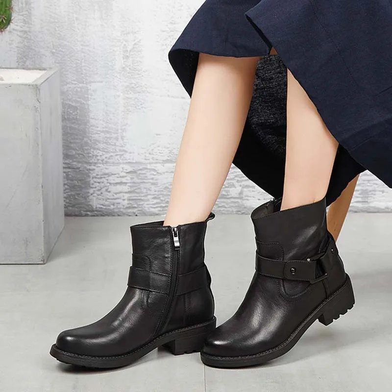 

2018 autumn and winter new Martin boots leather top layer cowhide thick with women's boots round head retro with a single boot